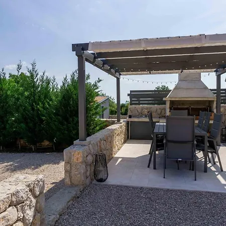 Villa More