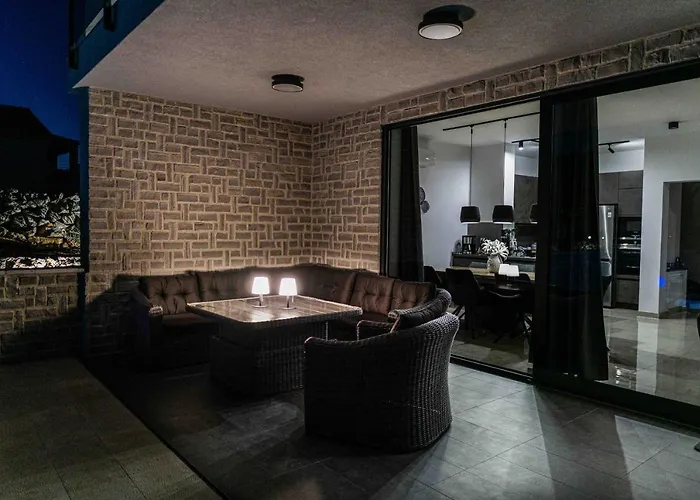 Villa More וילה *