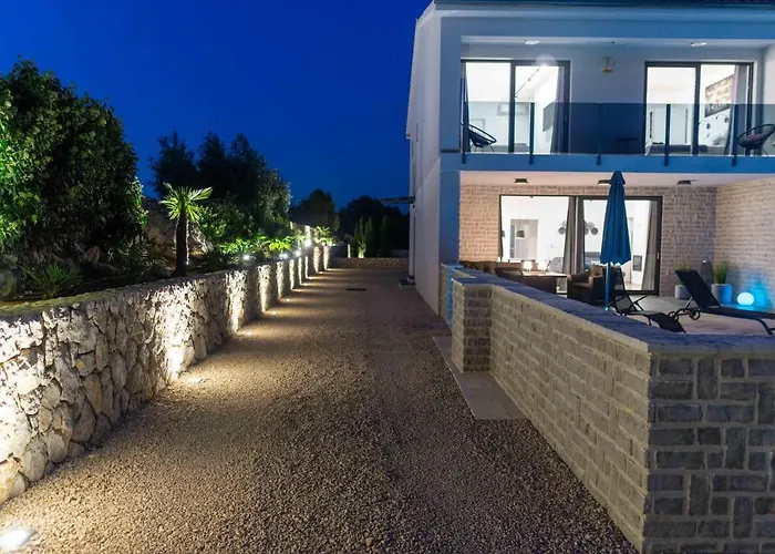 וילה Villa More *